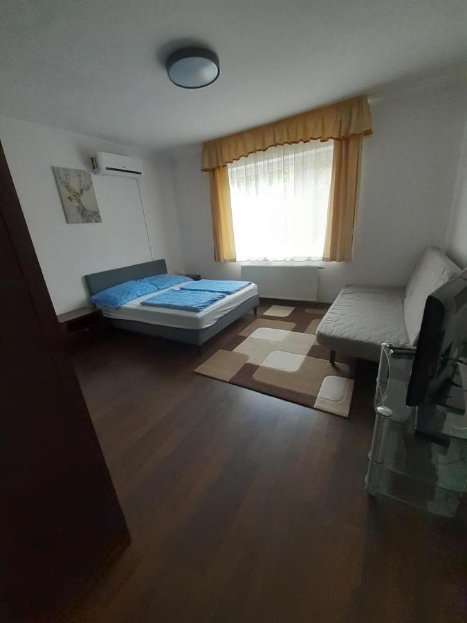 Polonia Apartman Apartment Egerszalok Exterior photo