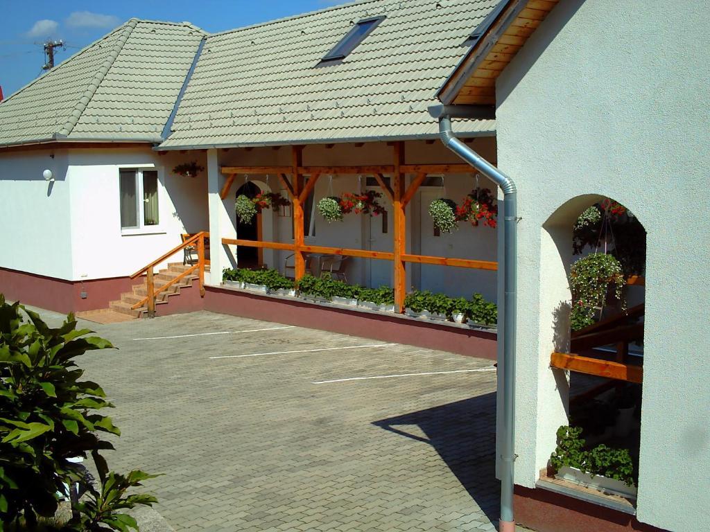 Polonia Apartman Apartment Egerszalok Exterior photo